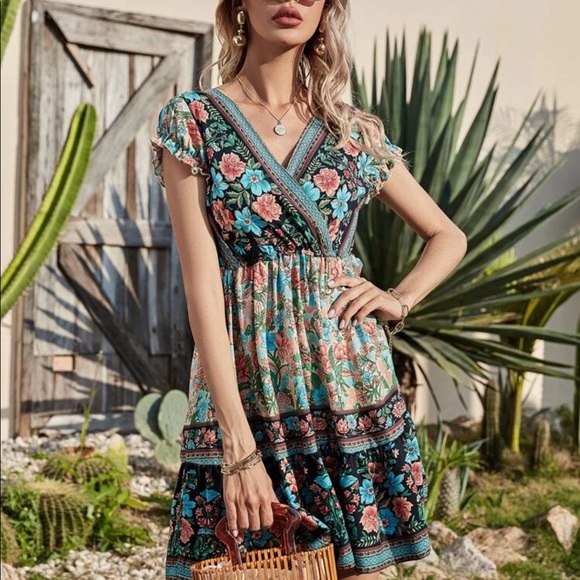 Boho Gypsy Floral Print V Neck Dress - Picture 3 of 6